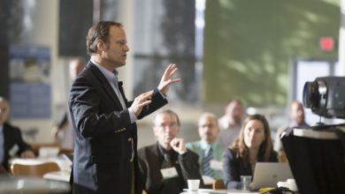 conference-public-speaking-2705706